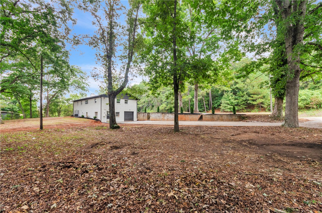 1424 Farrs Bridge Road Easley, SC 29640 - Photo 28 of 32