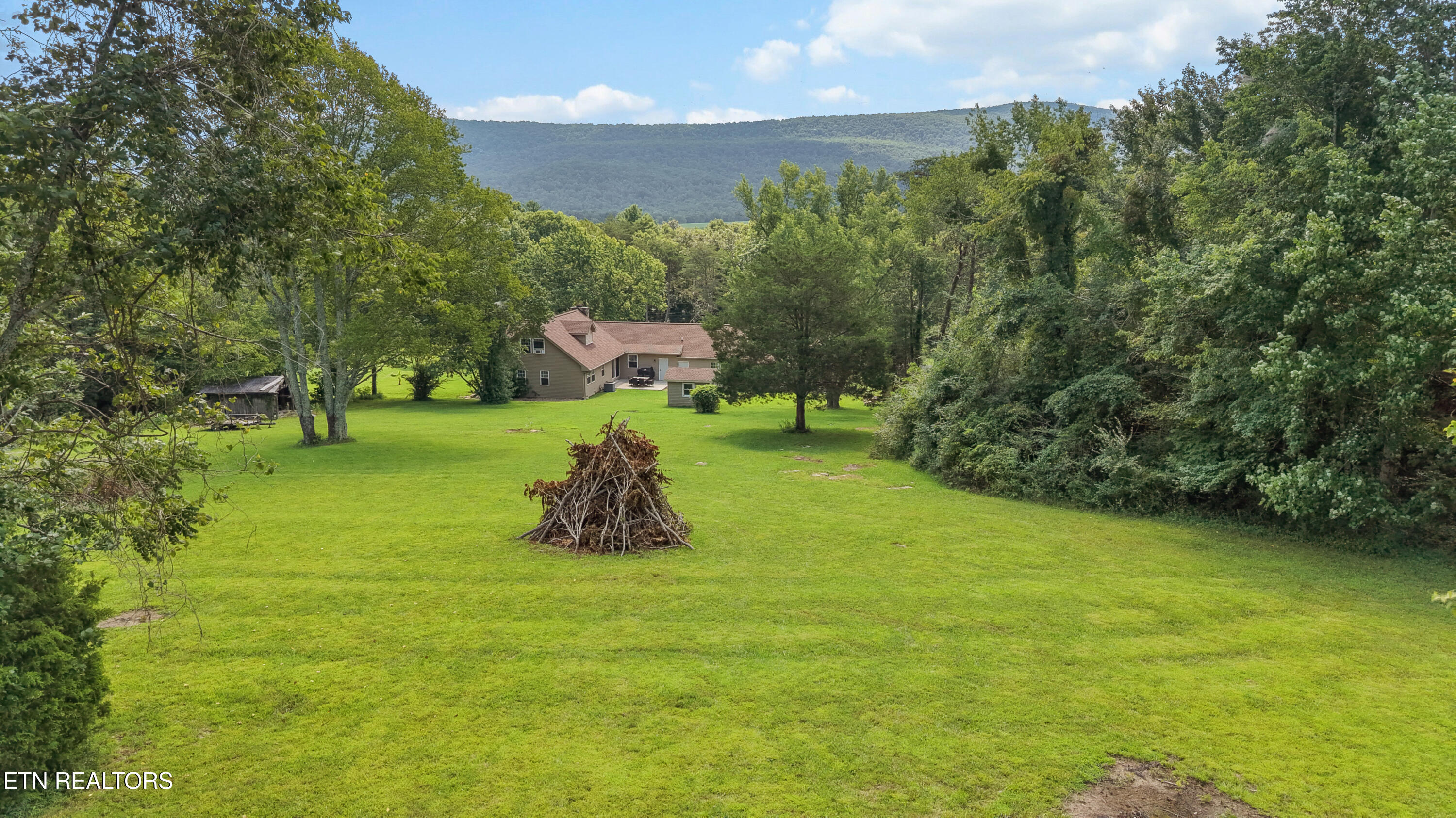 648 Lige Road Crossville, TN 38555 - Photo 51 of 55 DJI_20260811123036_0163_D-2
