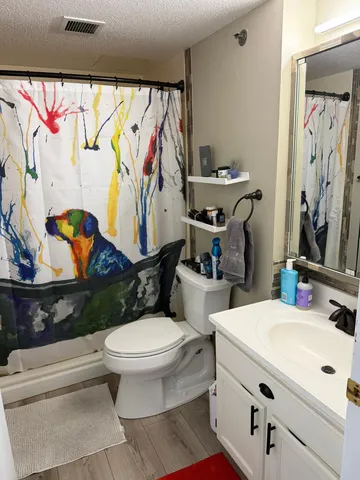 $139,900 | 6500 Woodlake Drive, Unit 705, Richfield, MN 55423