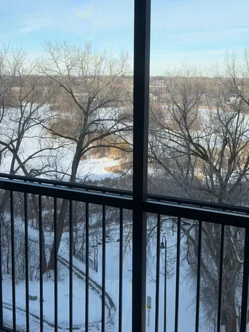 $139,900 | 6500 Woodlake Drive, Unit 705, Richfield, MN 55423