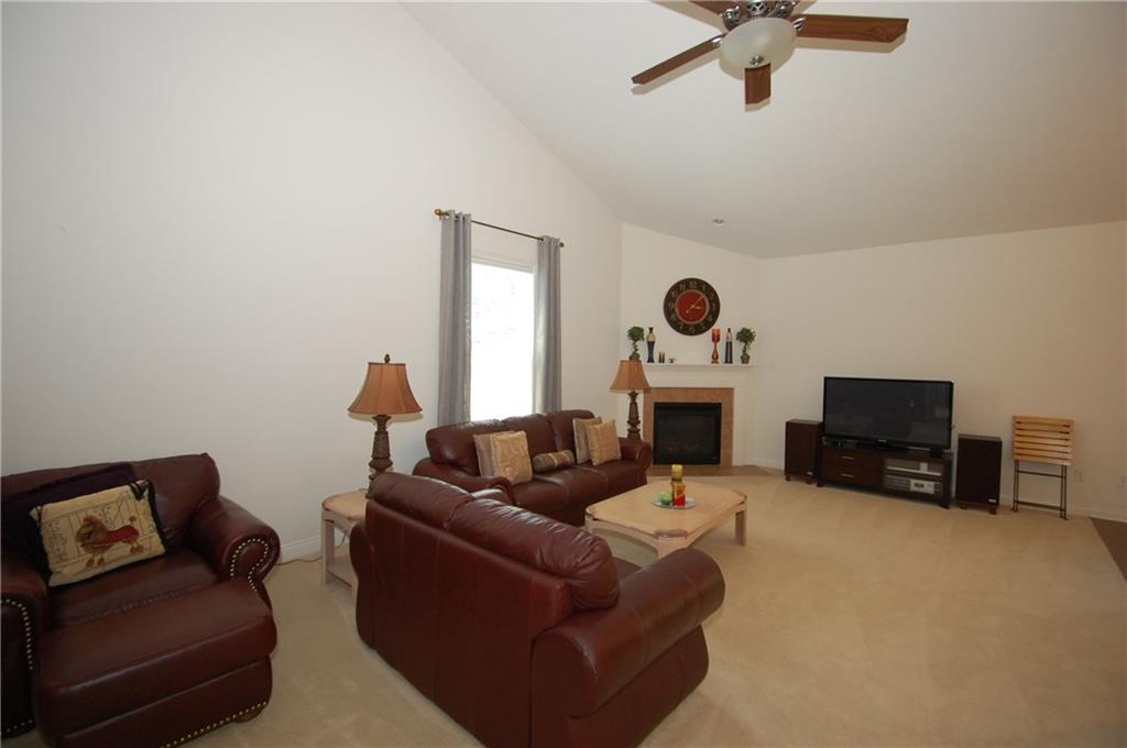 15038 Keel Road Fishers, IN 46040 - Photo 4 of 18 Gallery Image 4