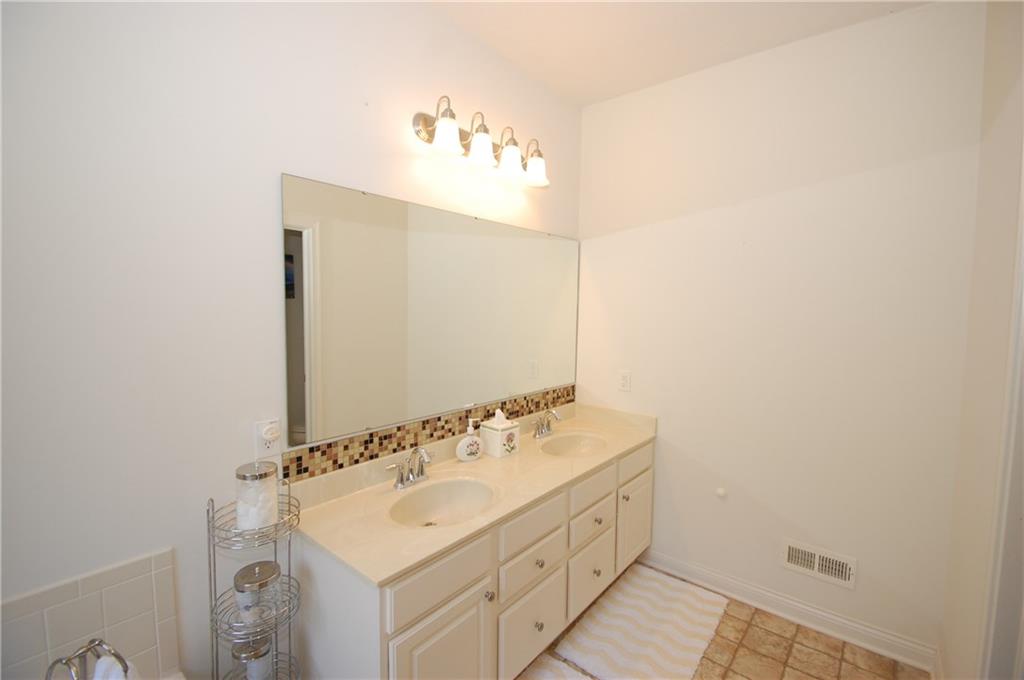 15038 Keel Road Fishers, IN 46040 - Photo 9 of 18 Gallery Image 9