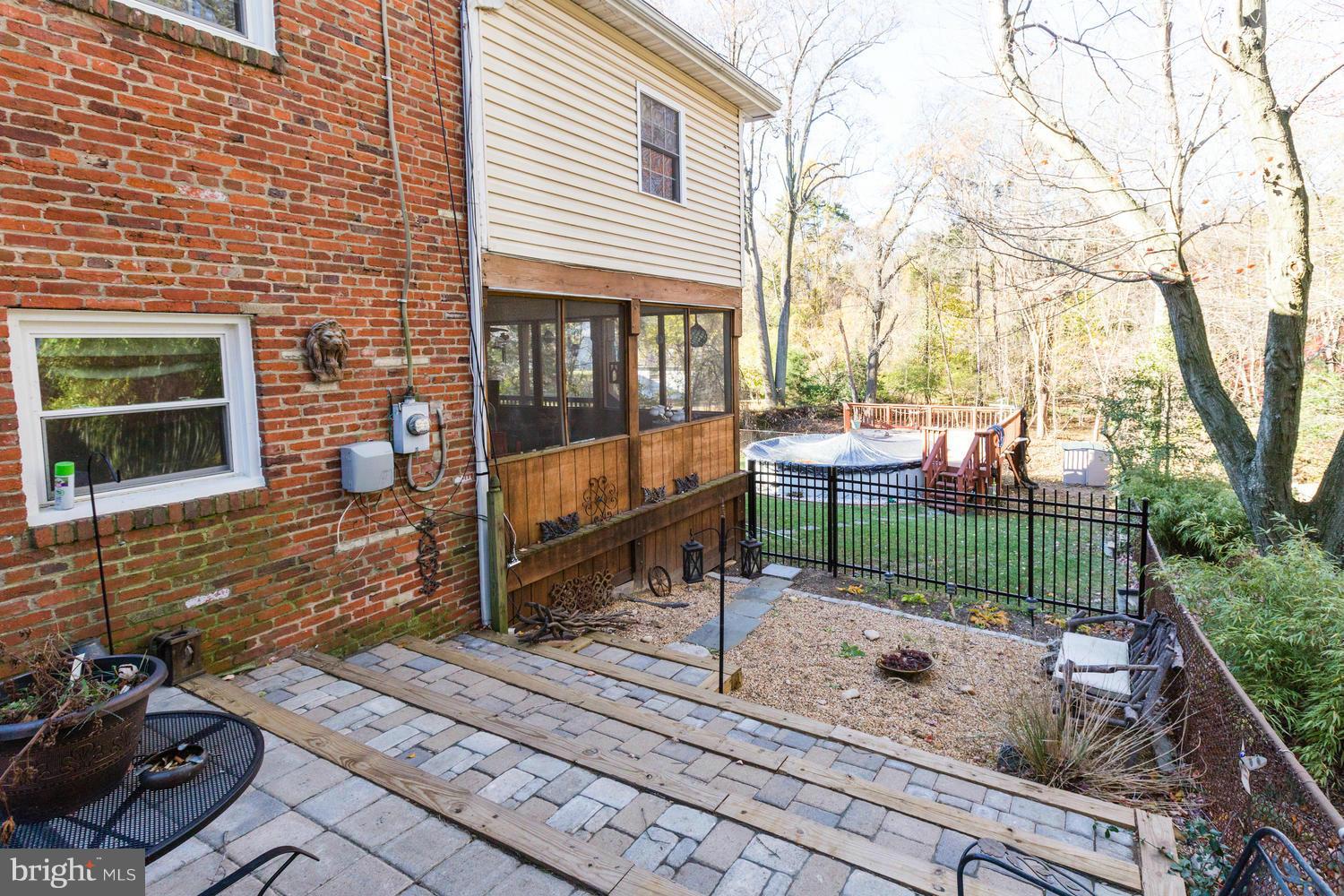 5712 Norton Road Alexandria, VA 22303 - Photo 5 of 30 Exterior (Front)