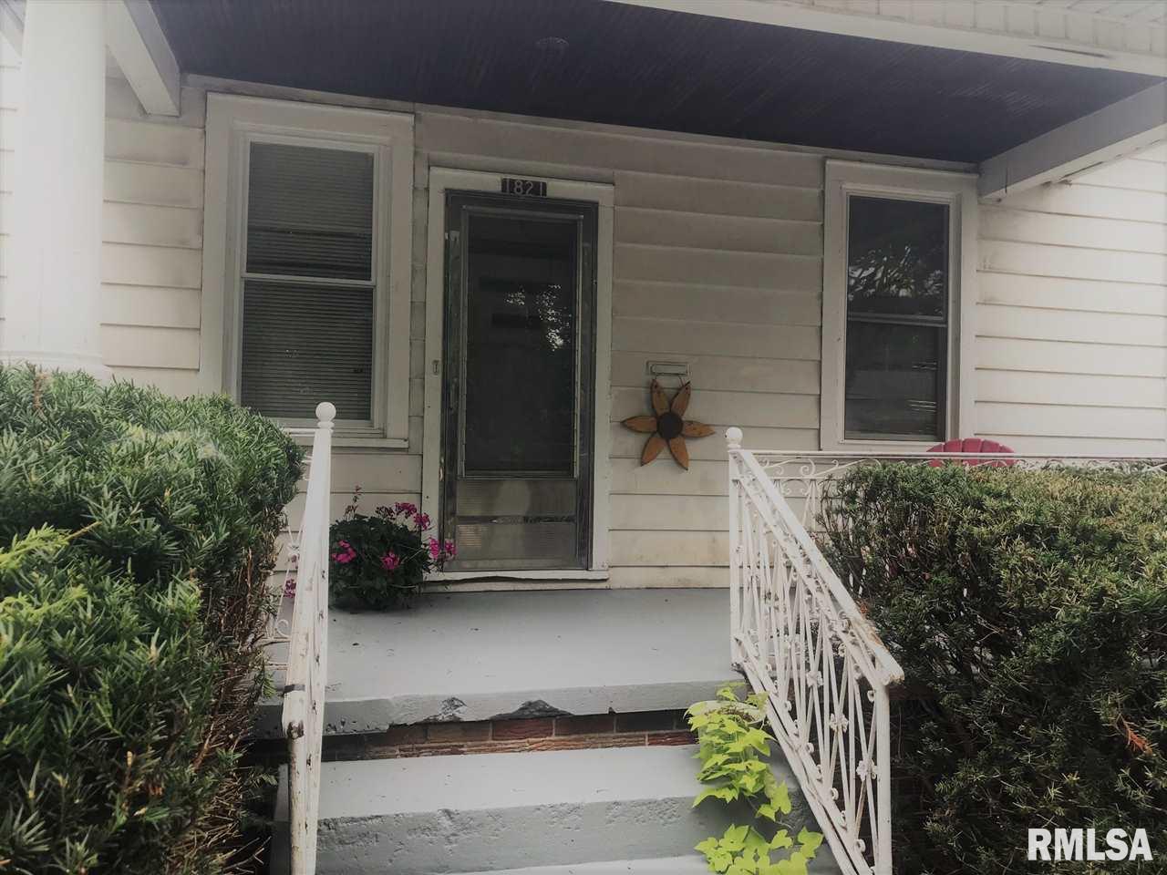 1821 North 9th Street Springfield, IL 62702 - Photo 1 of 14