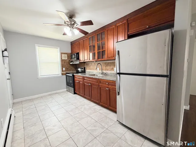 $2,100 | 161 West Spring Street, Unit B2, West Haven, CT 06516