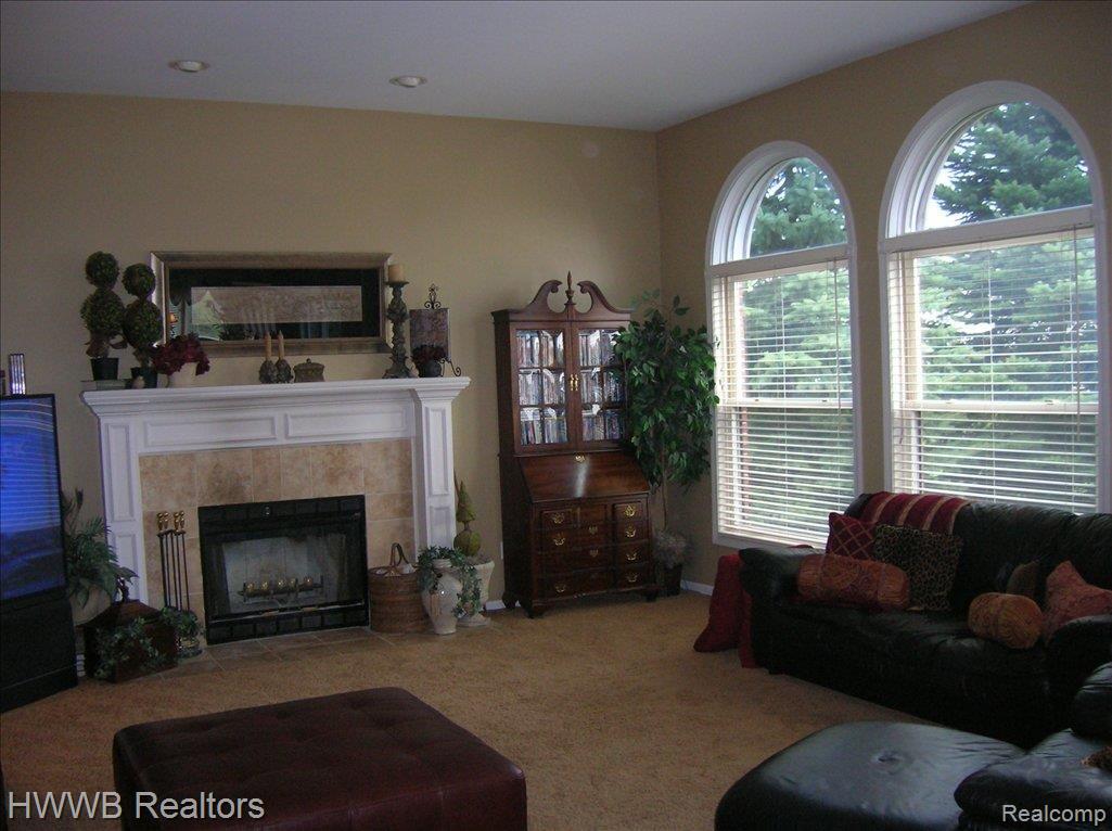 1718 Chase Rochester, MI 48307 - Photo 2 of 6 Family room