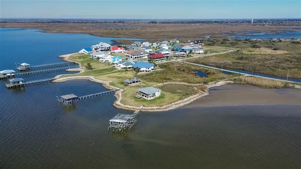 $425,000 | 193 Pelican Point Road, Lake Charles, LA 70607