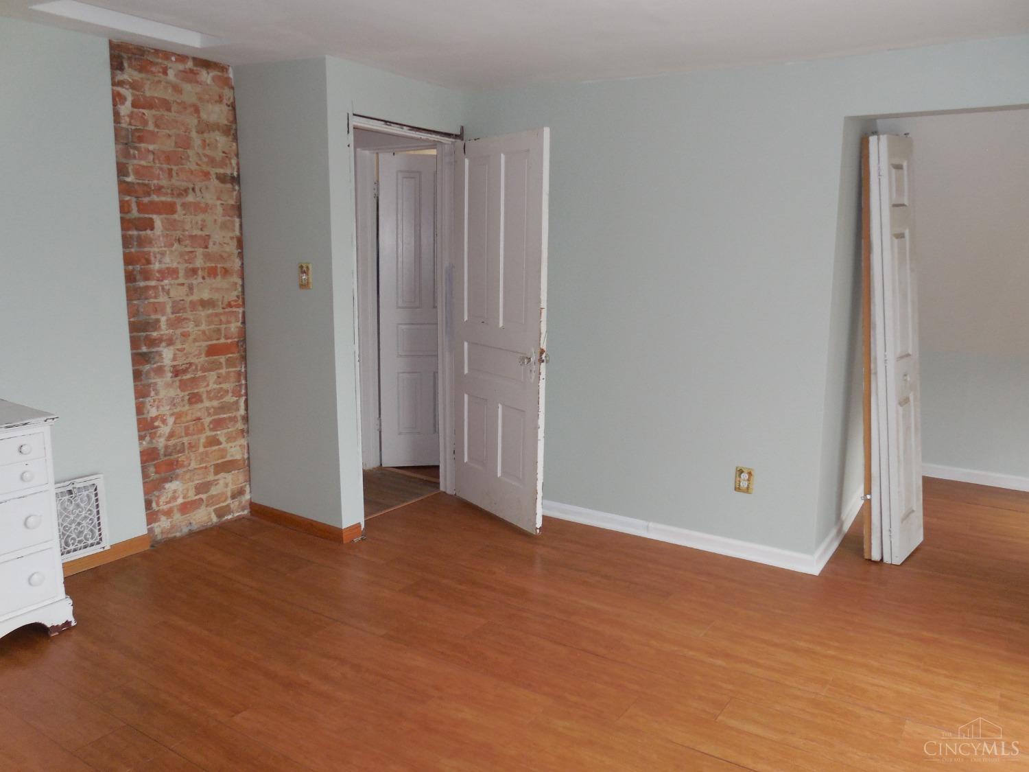 6720 Roe Street Cincinnati, OH 45227 - Photo 17 of 37 Gallery Image 17