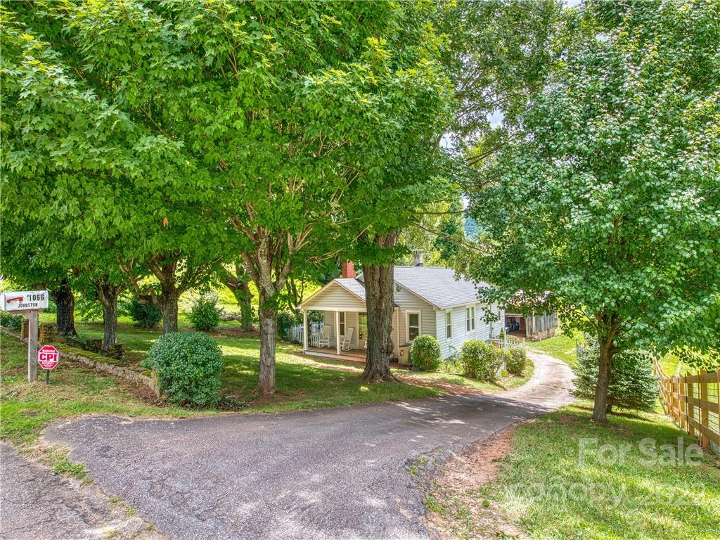 1066 Kims Cove Road Canton, NC 28716 - Photo 4 of 25