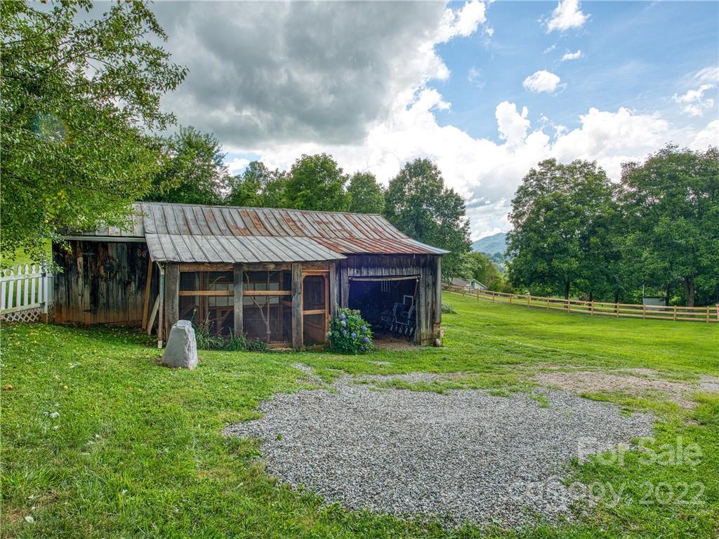 1066 Kims Cove Road Canton, NC 28716 - Photo 8 of 25