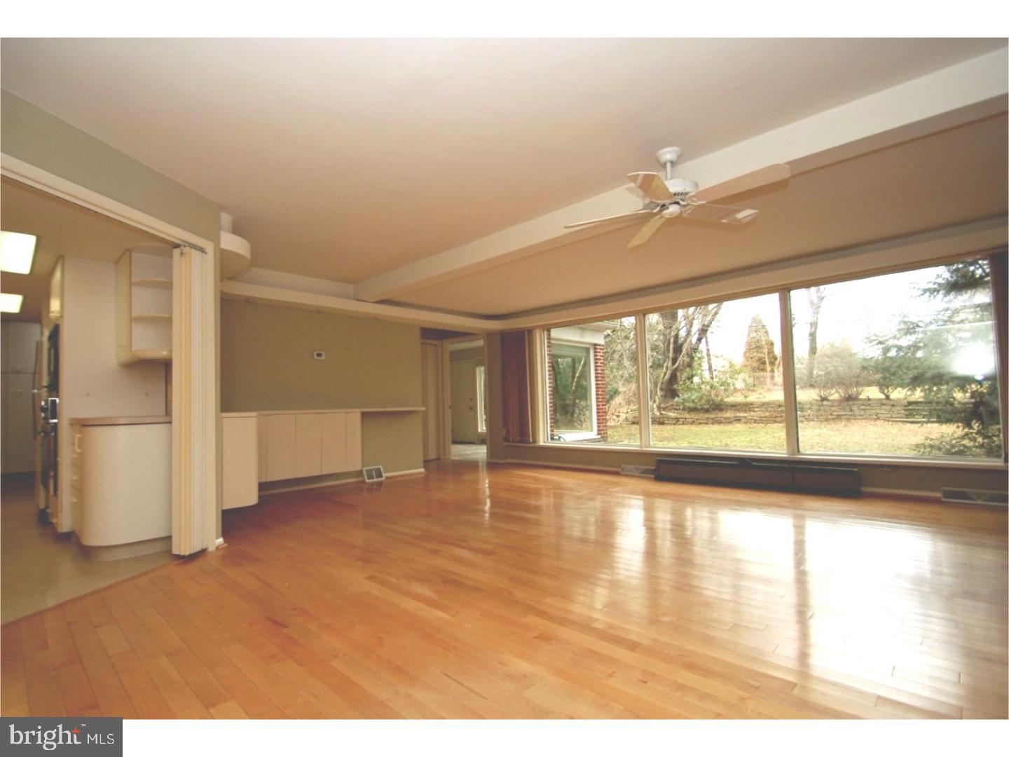125 Kingston Road Cheltenham, PA 19012 - Photo 10 of 25 Family Room