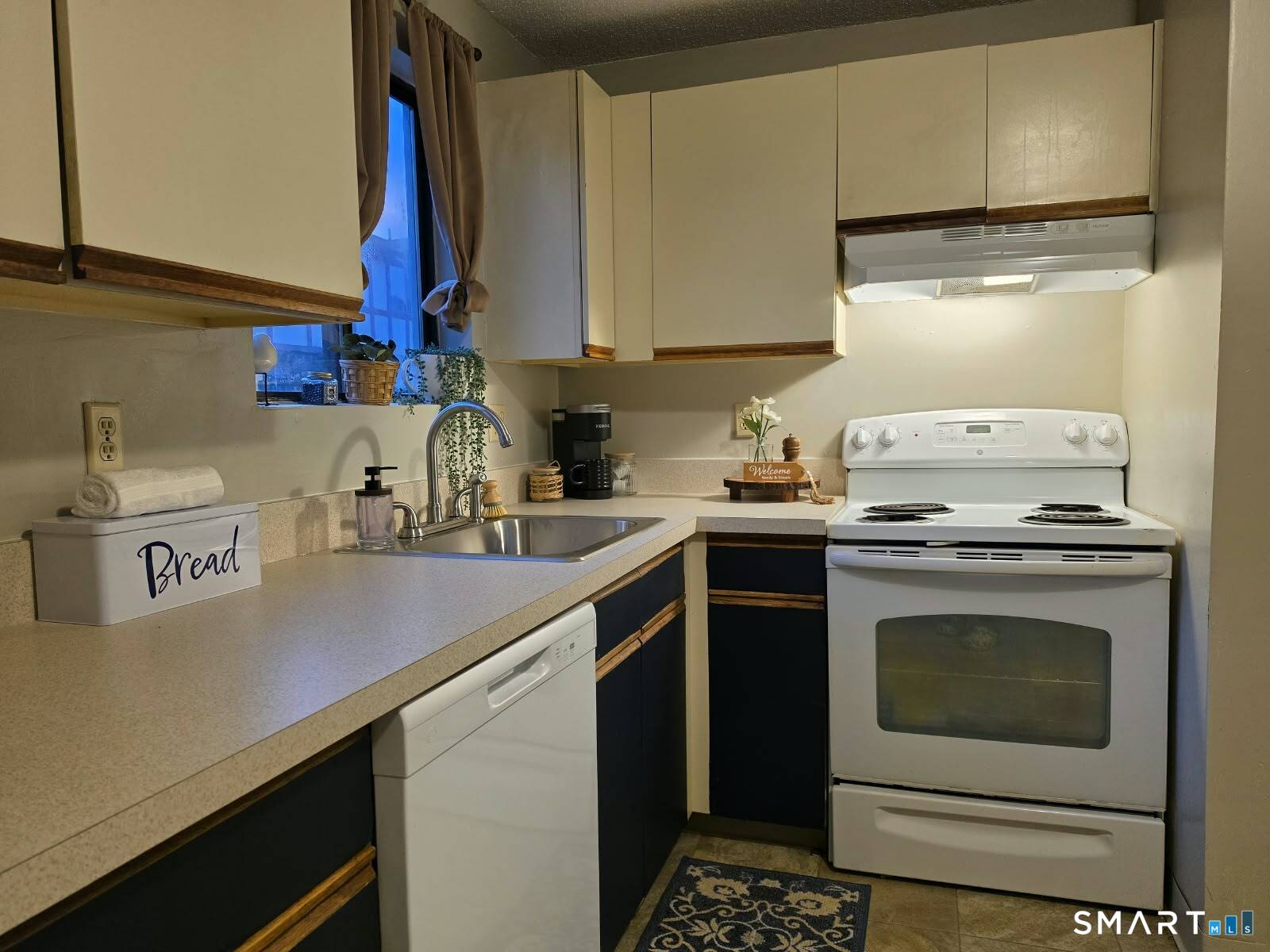 1448 Meriden Road, Unit 15 Waterbury, CT 06705 - Photo 10 of 27 Gallery Image 10