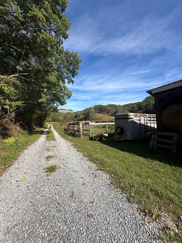 290 Dillon Creek Road Beckley, WV 25801 - Photo 27 of 88 Gallery Image 27