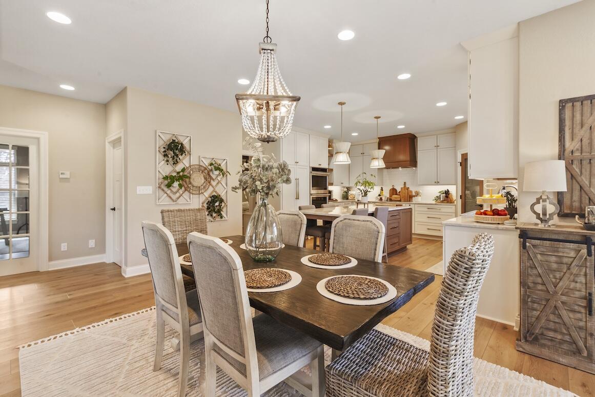 739 Stepping Stone Way Pewaukee, WI 53072 - Photo 23 of 88 Dining Area with Kitchen View