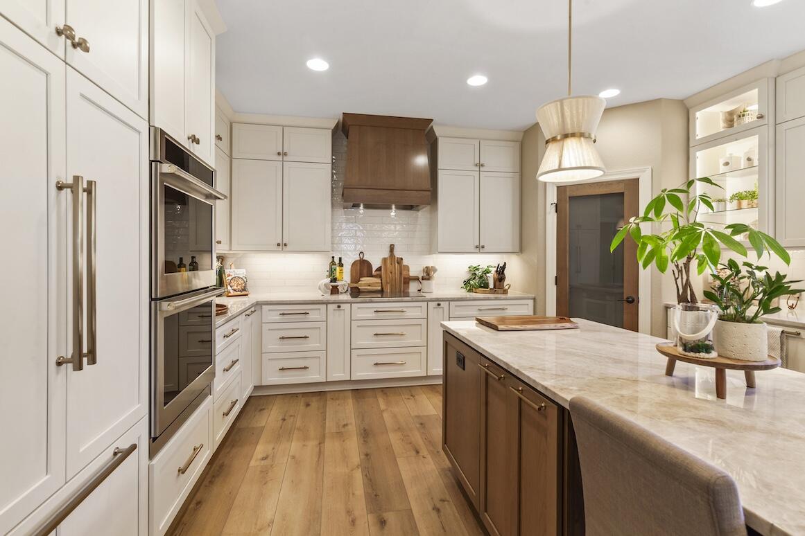 739 Stepping Stone Way Pewaukee, WI 53072 - Photo 26 of 88 Kitchen with Custom Cabinetry