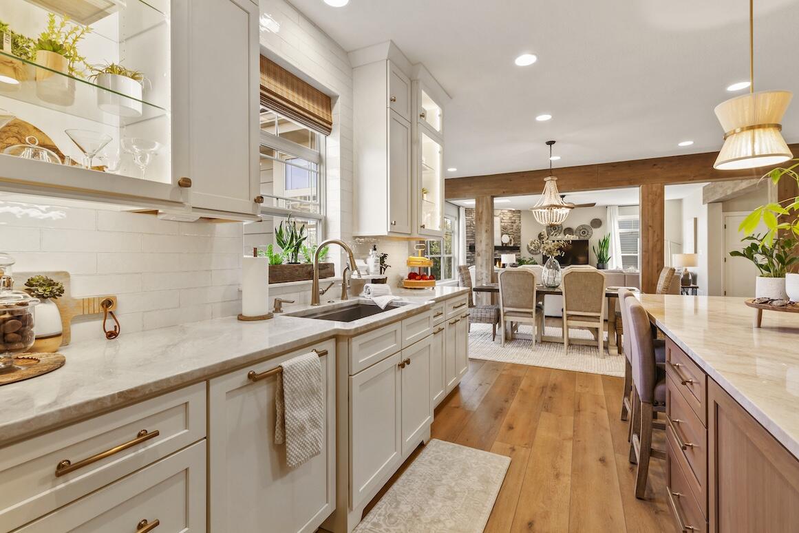 739 Stepping Stone Way Pewaukee, WI 53072 - Photo 28 of 88 Kitchen – Extended Counter Space