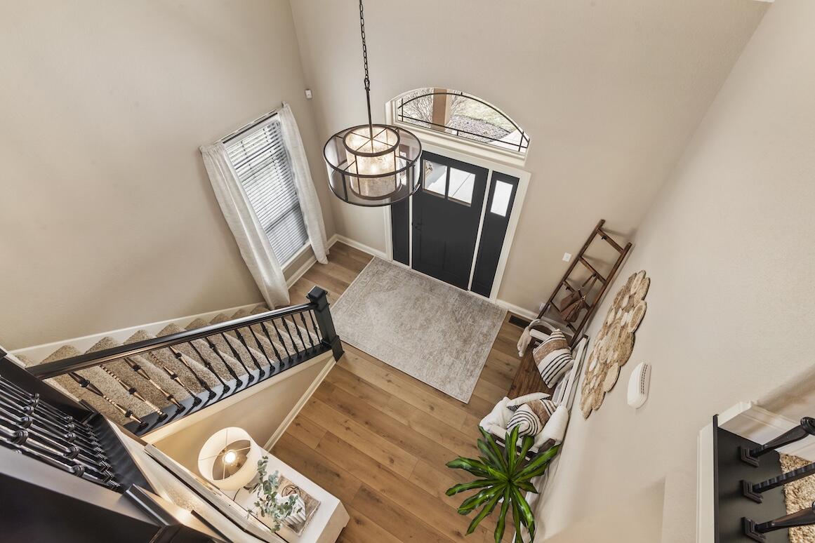 739 Stepping Stone Way Pewaukee, WI 53072 - Photo 43 of 88 Entryway / Foyer