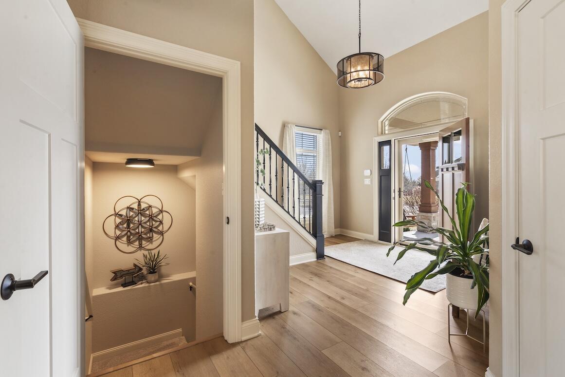 739 Stepping Stone Way Pewaukee, WI 53072 - Photo 6 of 88 Inside Foyer Area