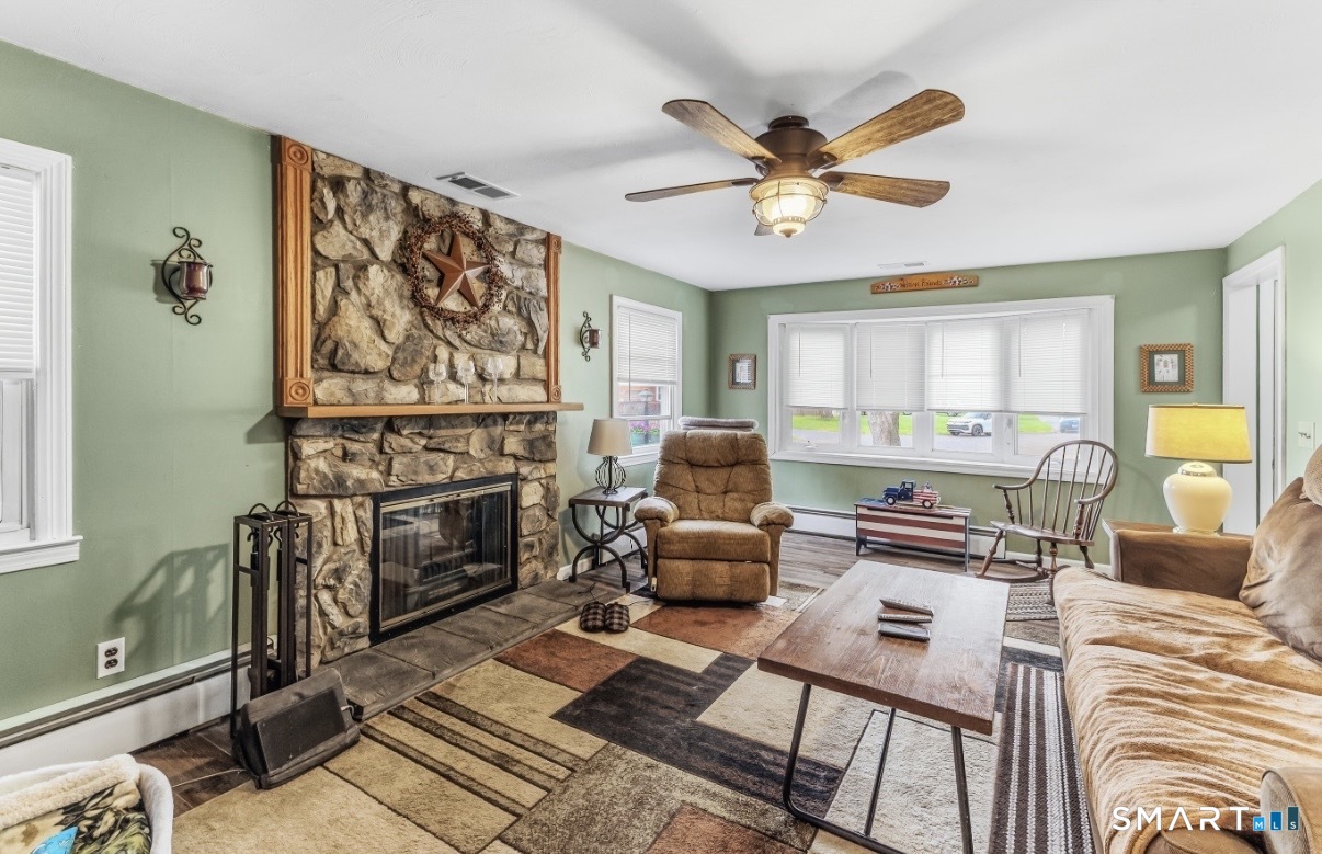17 Trinity Lane Windsor Locks, CT 06096 - Photo 13 of 32