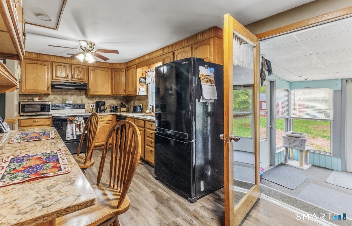 17 Trinity Lane Windsor Locks, CT 06096 - Photo 7 of 32