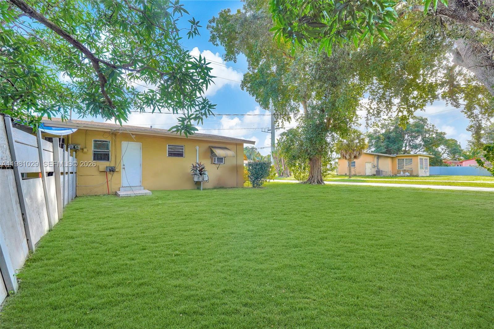 14602 Northeast 14th Avenue, Unit 1 Miami, FL 33161 - Photo 31 of 34