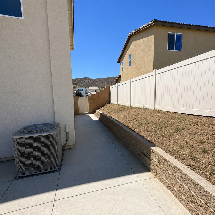 32190 Rambling Court Winchester, CA 92596 - Photo 16 of 18