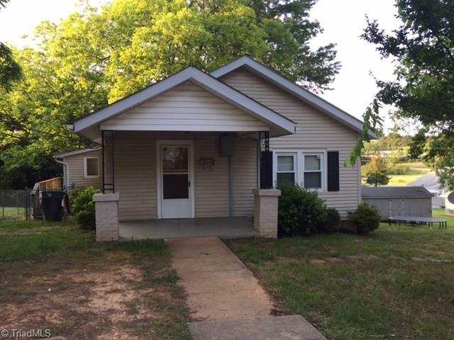 304 West Ransom Street Reidsville, NC 27320 - Photo 1 of 12 Gallery Image 1