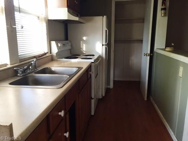304 West Ransom Street Reidsville, NC 27320 - Photo 4 of 12 Gallery Image 4