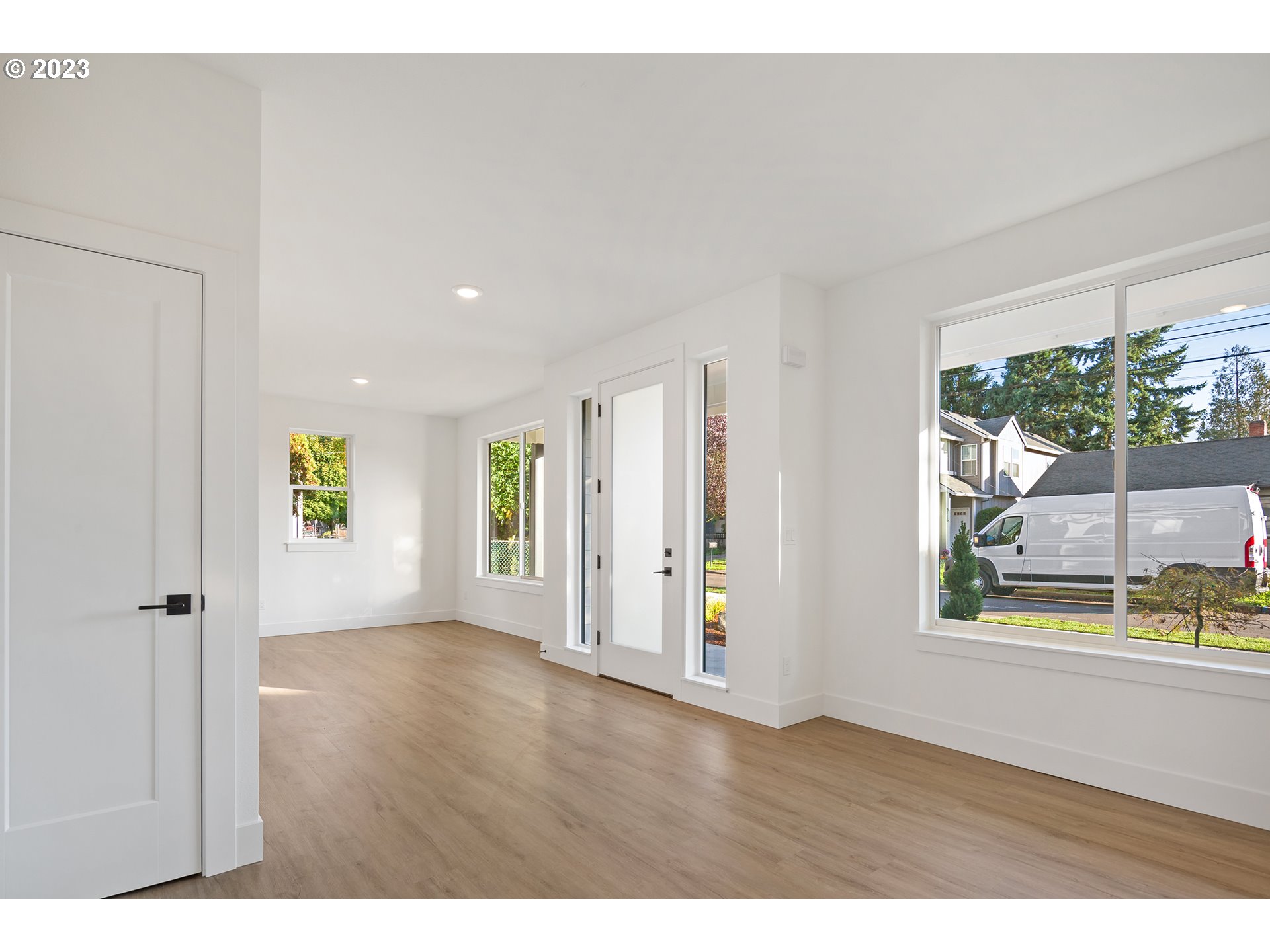 5101 Southeast Rural Street Portland, OR 97206 - Photo 4 of 21 Gallery Image 4