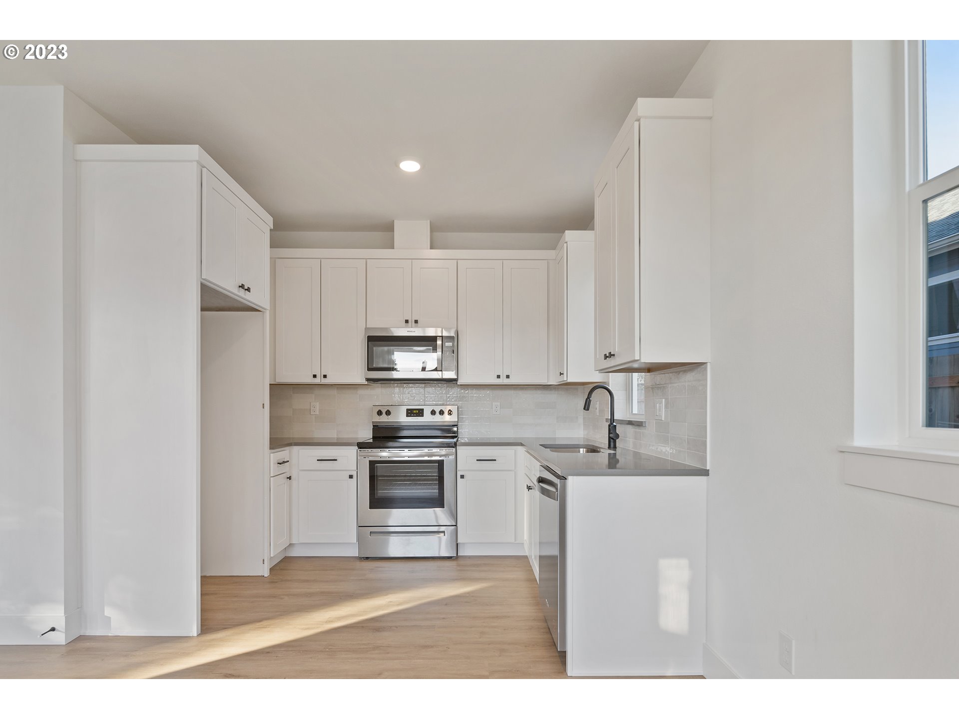 5101 Southeast Rural Street Portland, OR 97206 - Photo 8 of 21 Gallery Image 8