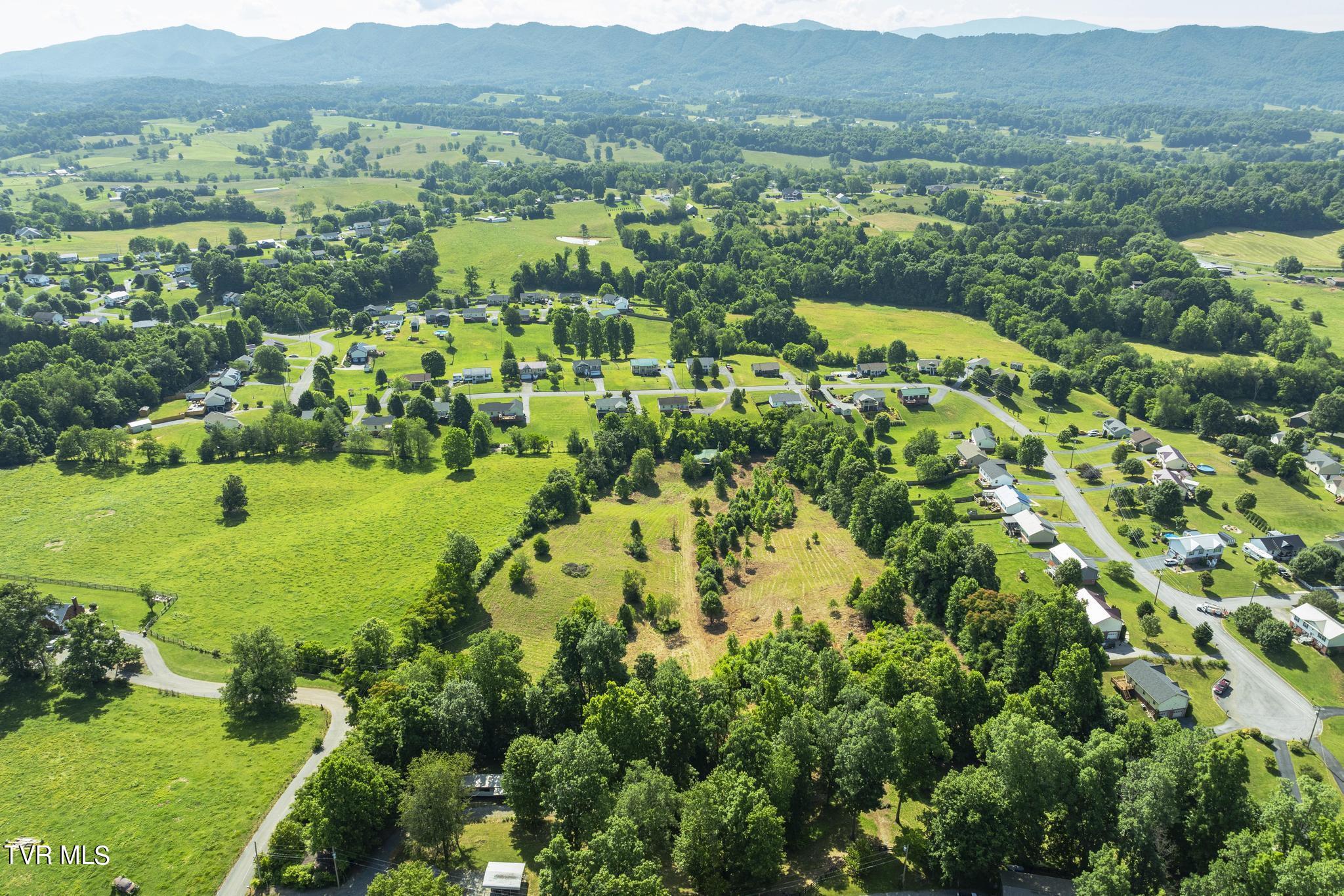 130 Taylor Road, Unit PT6 Jonesborough, TN 37659 - Photo 2 of 21 DJI_0972