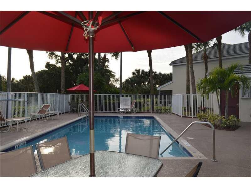 151 Southwest 96th Terrace, Unit 151 Plantation, FL 33324 - Photo 27 of 28 Pool.