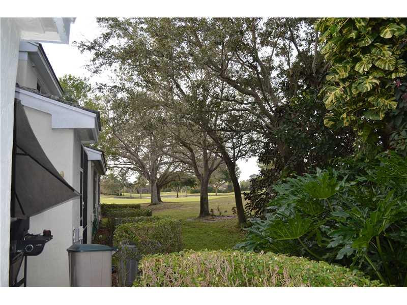 151 Southwest 96th Terrace, Unit 151 Plantation, FL 33324 - Photo 10 of 28 Exterior Back Other.