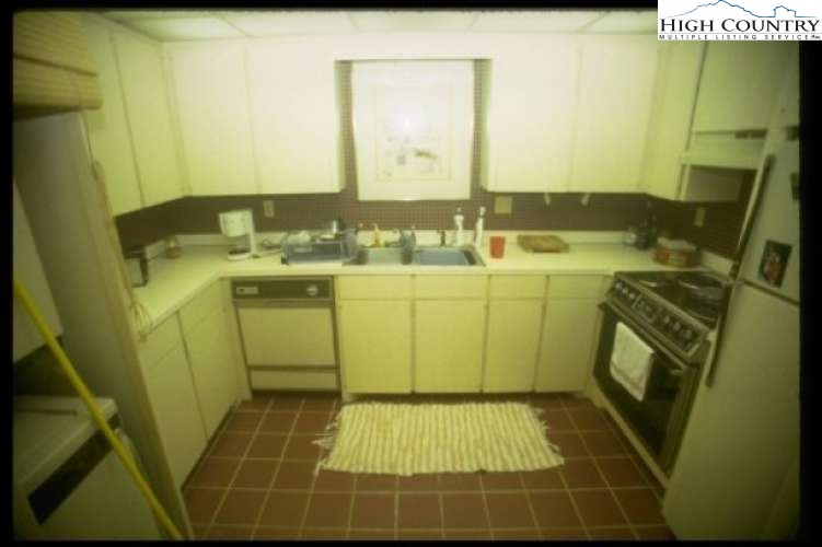 417 Grand Boulevard Boone, NC 28607 - Photo 16 of 18 Gallery Image 16