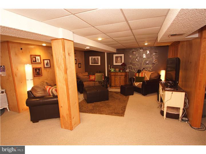 937 Church Road Springfield, PA 19064 - Photo 17 of 24 Family Room