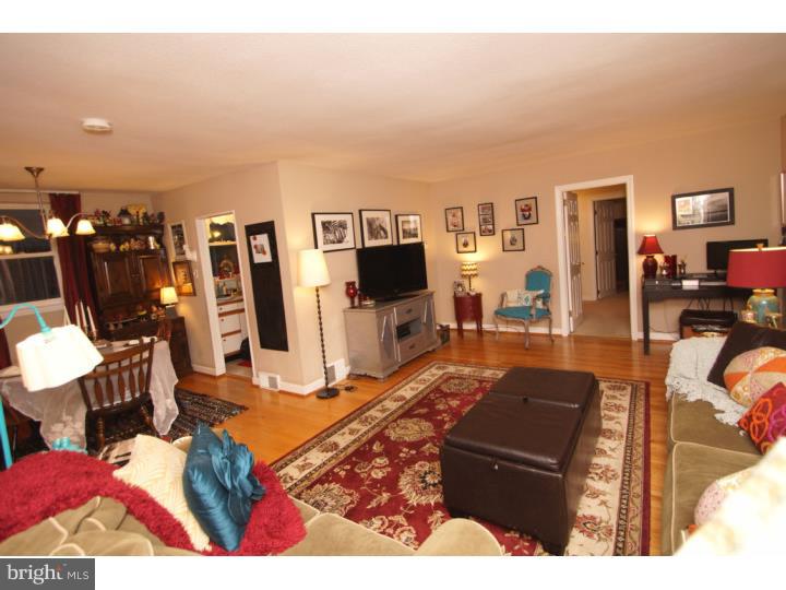 937 Church Road Springfield, PA 19064 - Photo 7 of 24 Living Room
