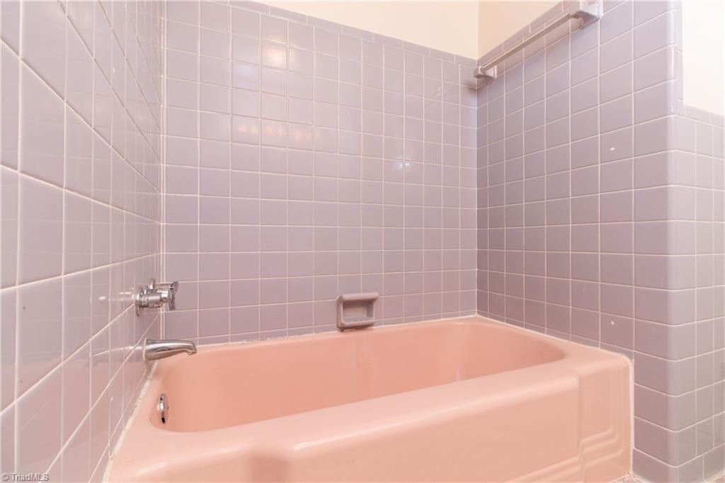 209 Kirk Road Greensboro, NC 27455 - Photo 19 of 30 Gallery Image 19