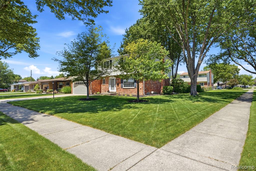 5159 Lewis Drive Sterling Heights, MI 48310 - Photo 6 of 46