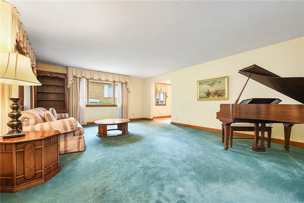 130 Cherry Valley Road Pittsburgh, PA 15221 - Photo 6 of 35 Gallery Image 6