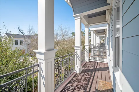 $715,000 | 1003 East 25th Street, Houston, TX 77009