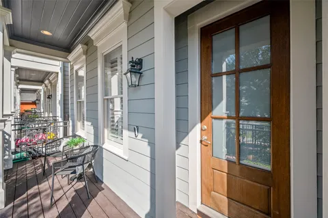 $715,000 | 1003 East 25th Street, Houston, TX 77009