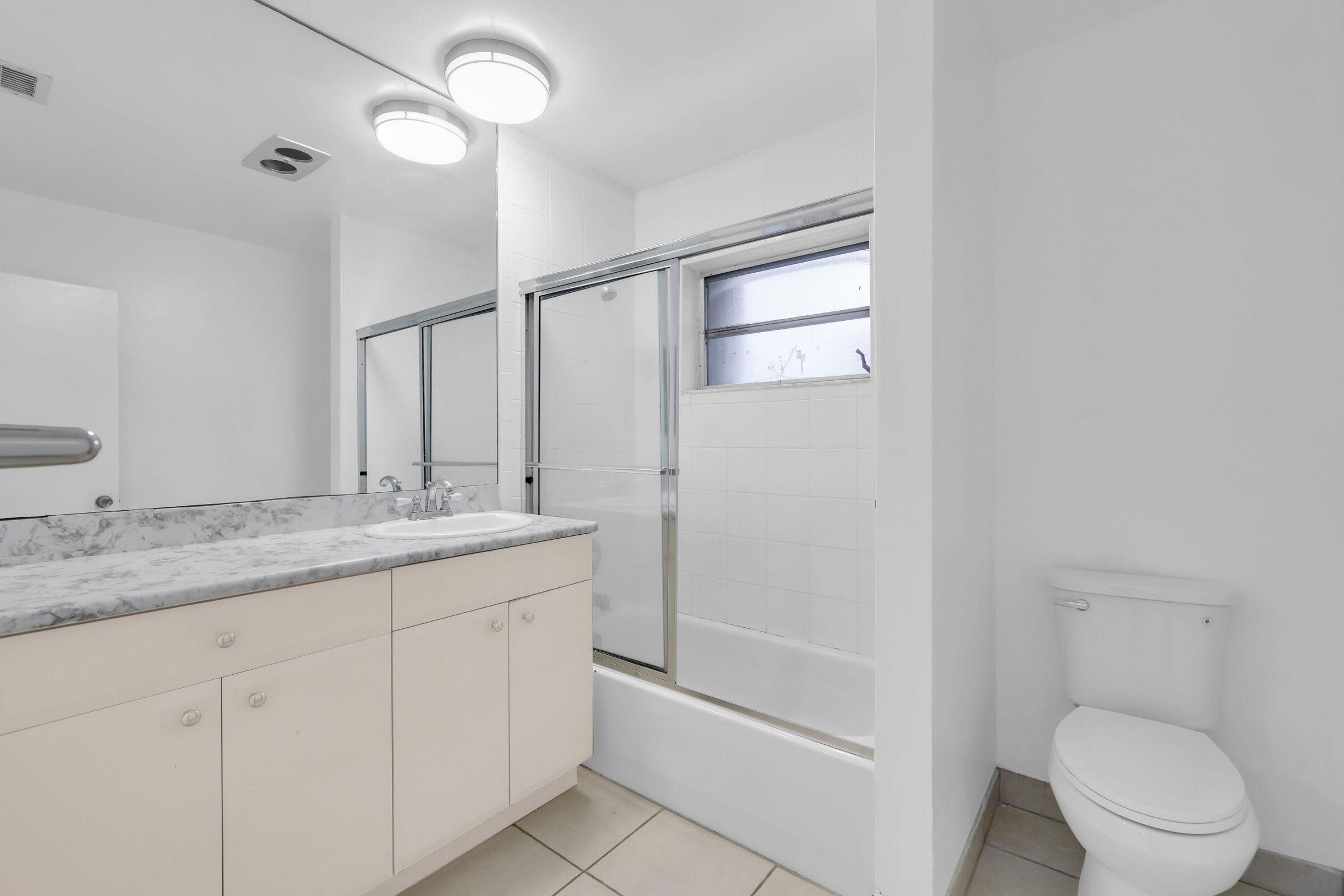 685 Ipswich Street, Unit 687 Boca Raton, FL 33487 - Photo 33 of 46 32