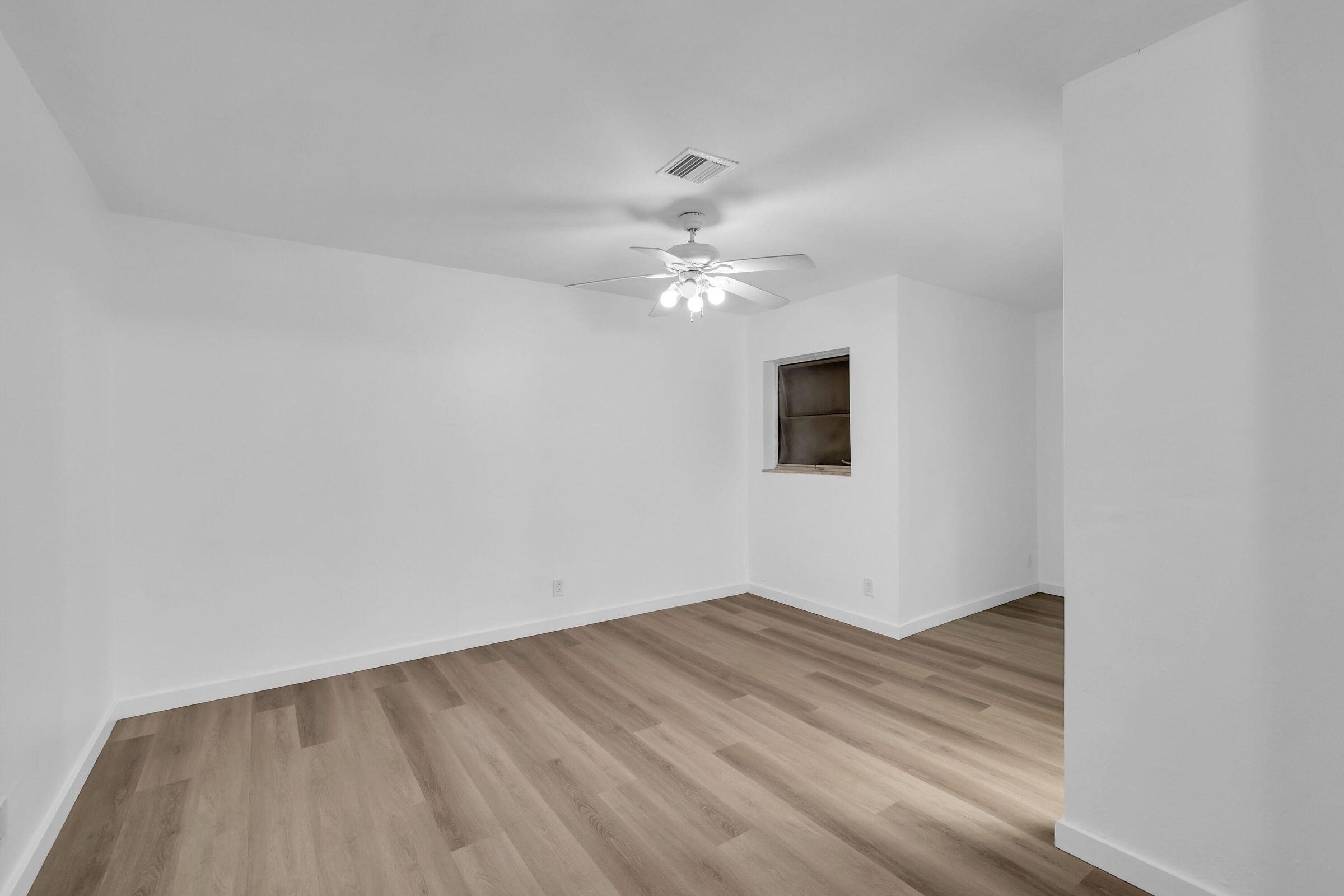 685 Ipswich Street, Unit 687 Boca Raton, FL 33487 - Photo 35 of 46 34