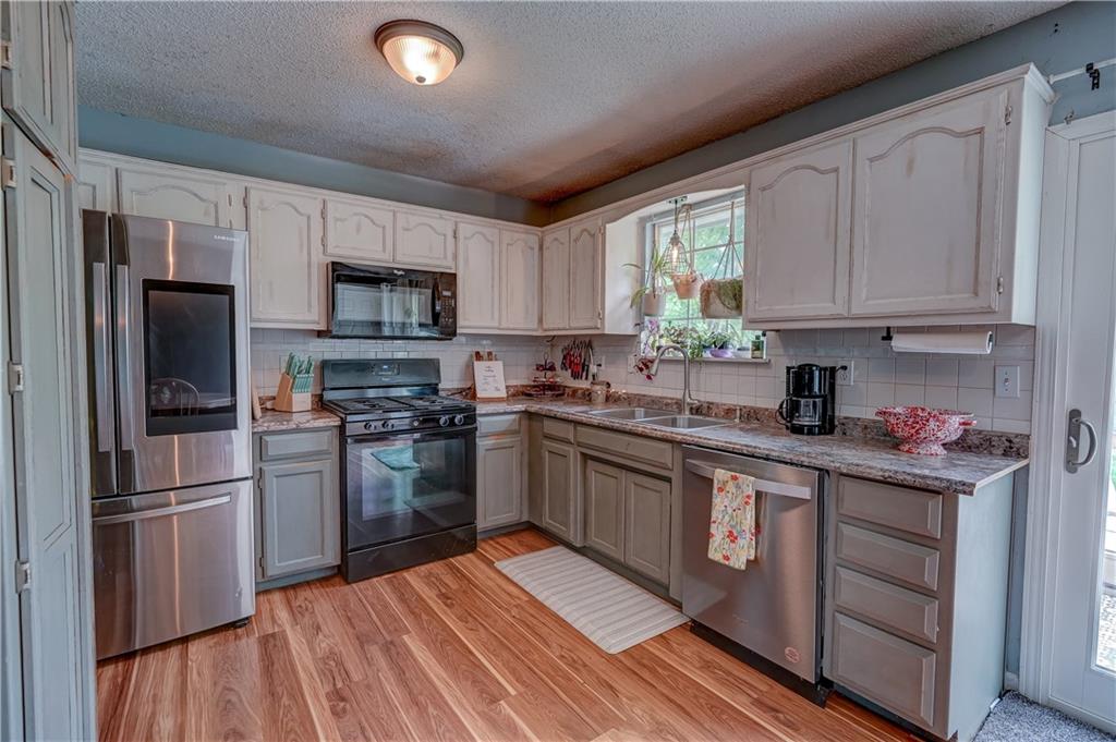 1708 North Lazy Branch Road Independence, MO 64058 - Photo 11 of 38
