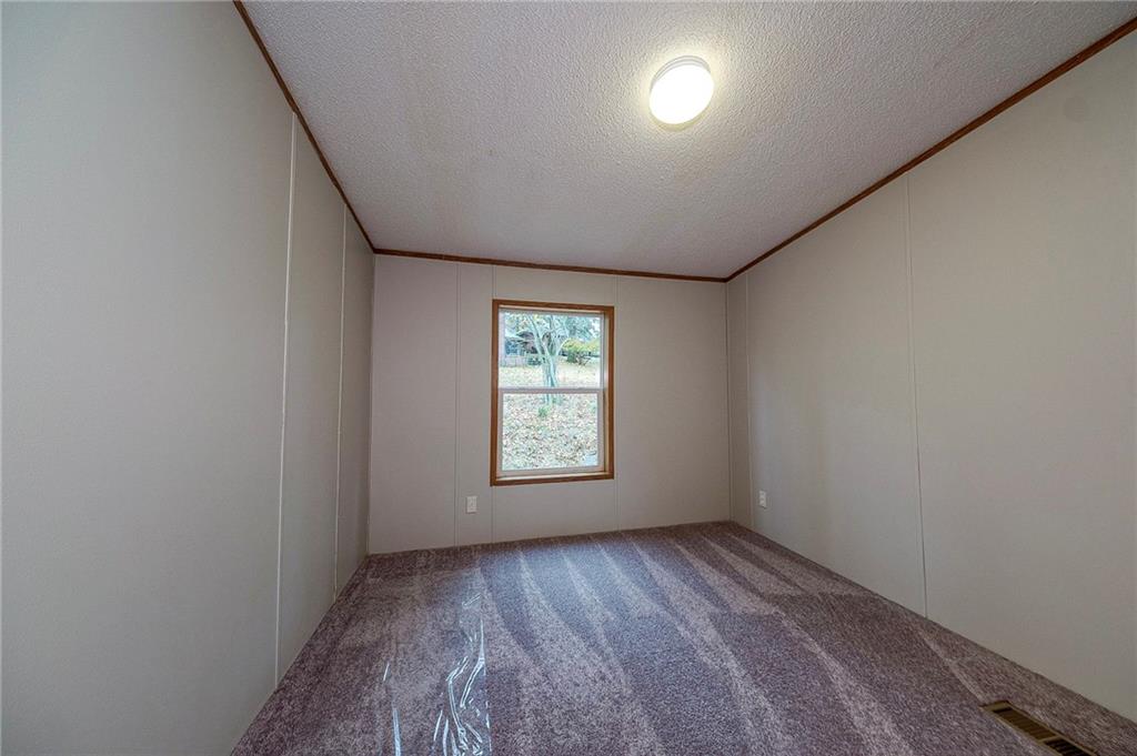 3454 Evergreen Road Pittsburgh, PA 15237 - Photo 13 of 25 a view of an empty room and window