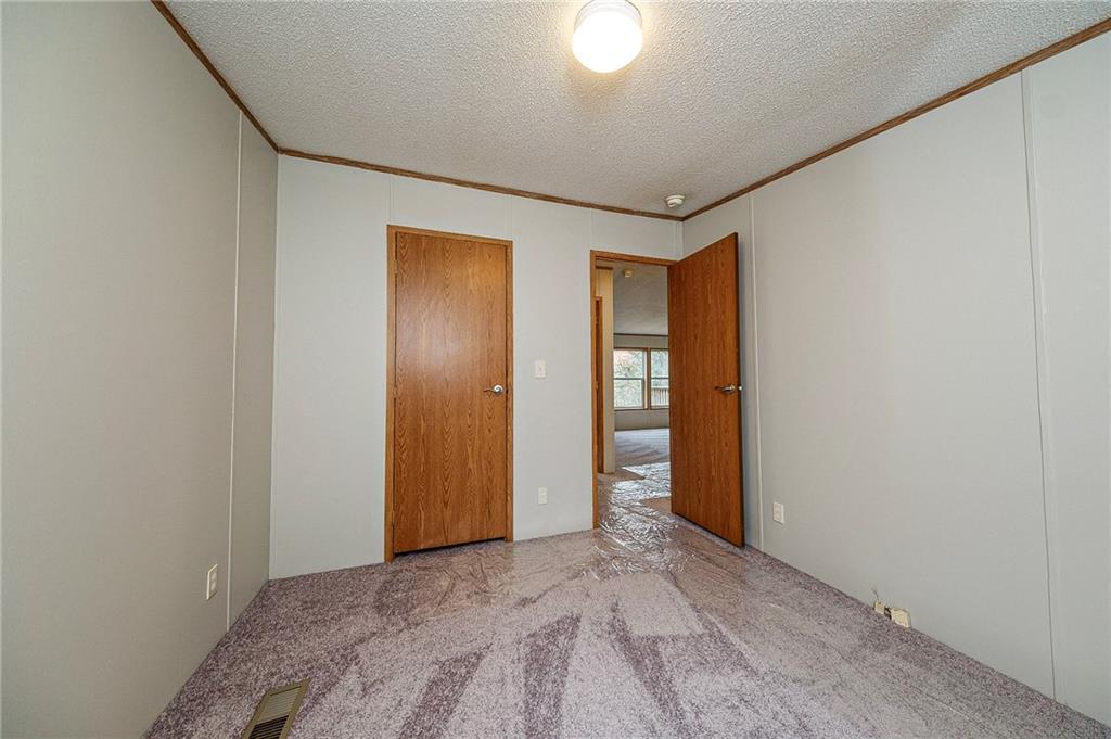 3454 Evergreen Road Pittsburgh, PA 15237 - Photo 15 of 25 a view of an empty room