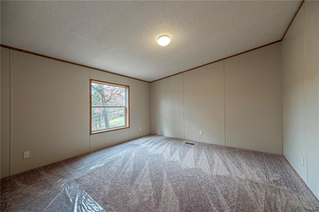 3454 Evergreen Road Pittsburgh, PA 15237 - Photo 16 of 25 an empty room with a window