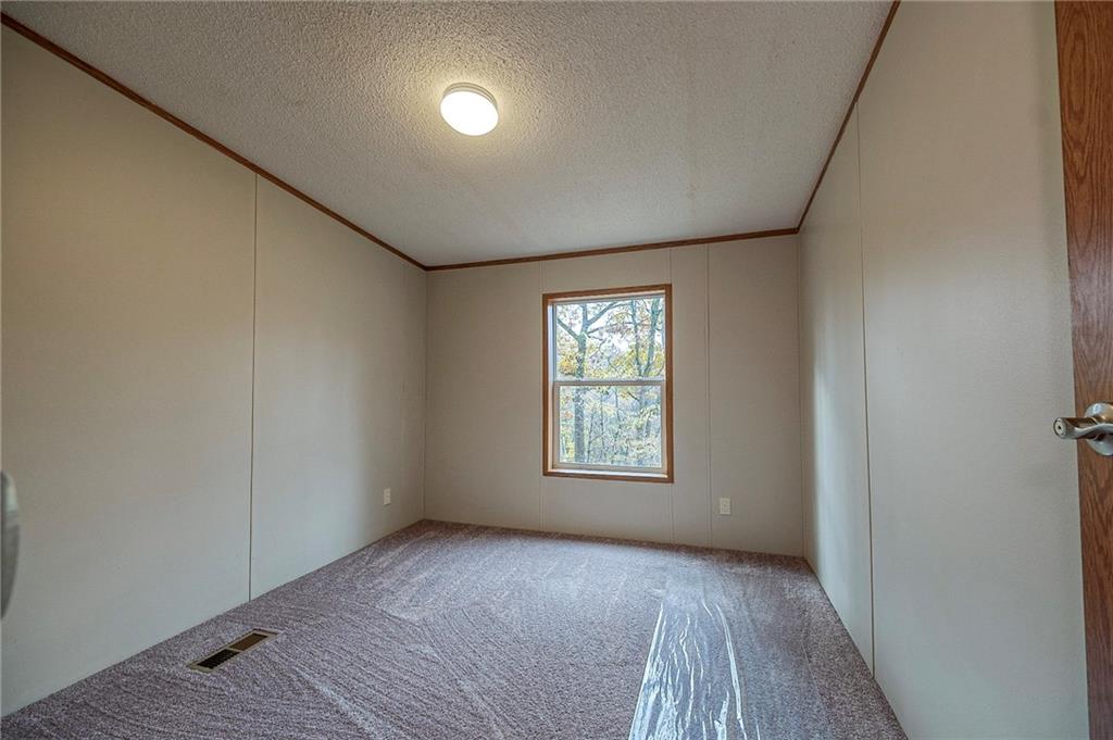 3454 Evergreen Road Pittsburgh, PA 15237 - Photo 17 of 25 an empty room with windows