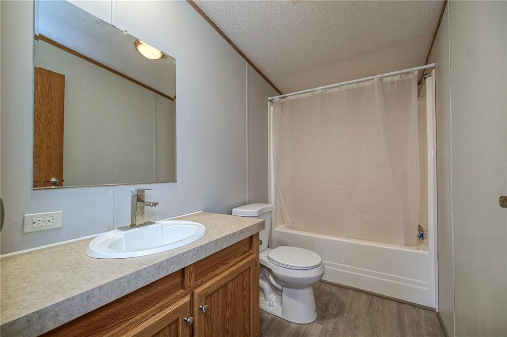 3454 Evergreen Road Pittsburgh, PA 15237 - Photo 20 of 25 a bathroom with a sink toilet and shower