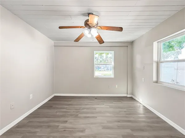 $274,900 | 25 East Charlotte Avenue, Eustis, FL 32726